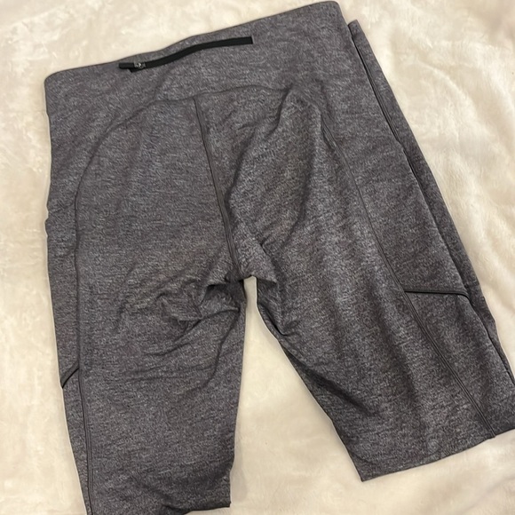 Lululemon leggings - Picture 2 of 4